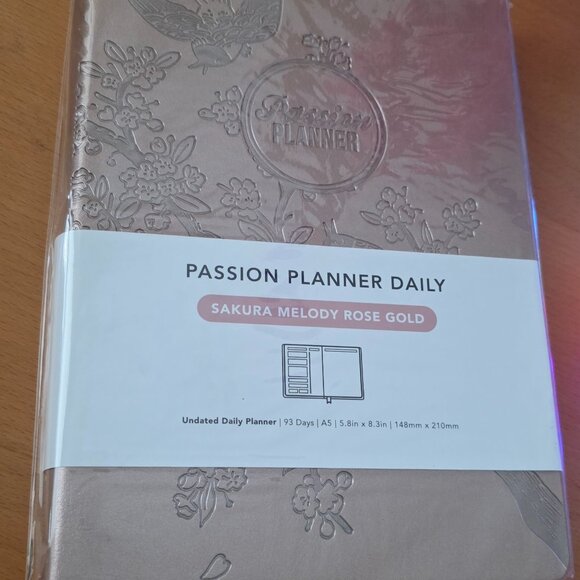Passion Planner Undated Daily Planner - A5 Size - Picture 4 of 4